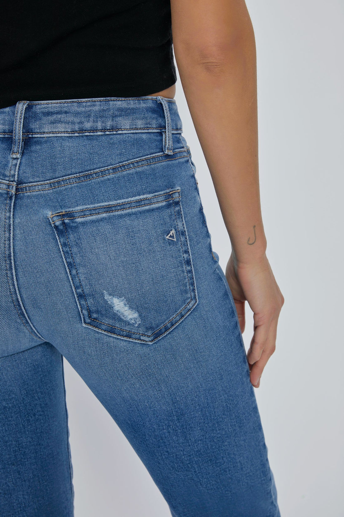 Tracey- Medium Washed Straight Leg Jeans