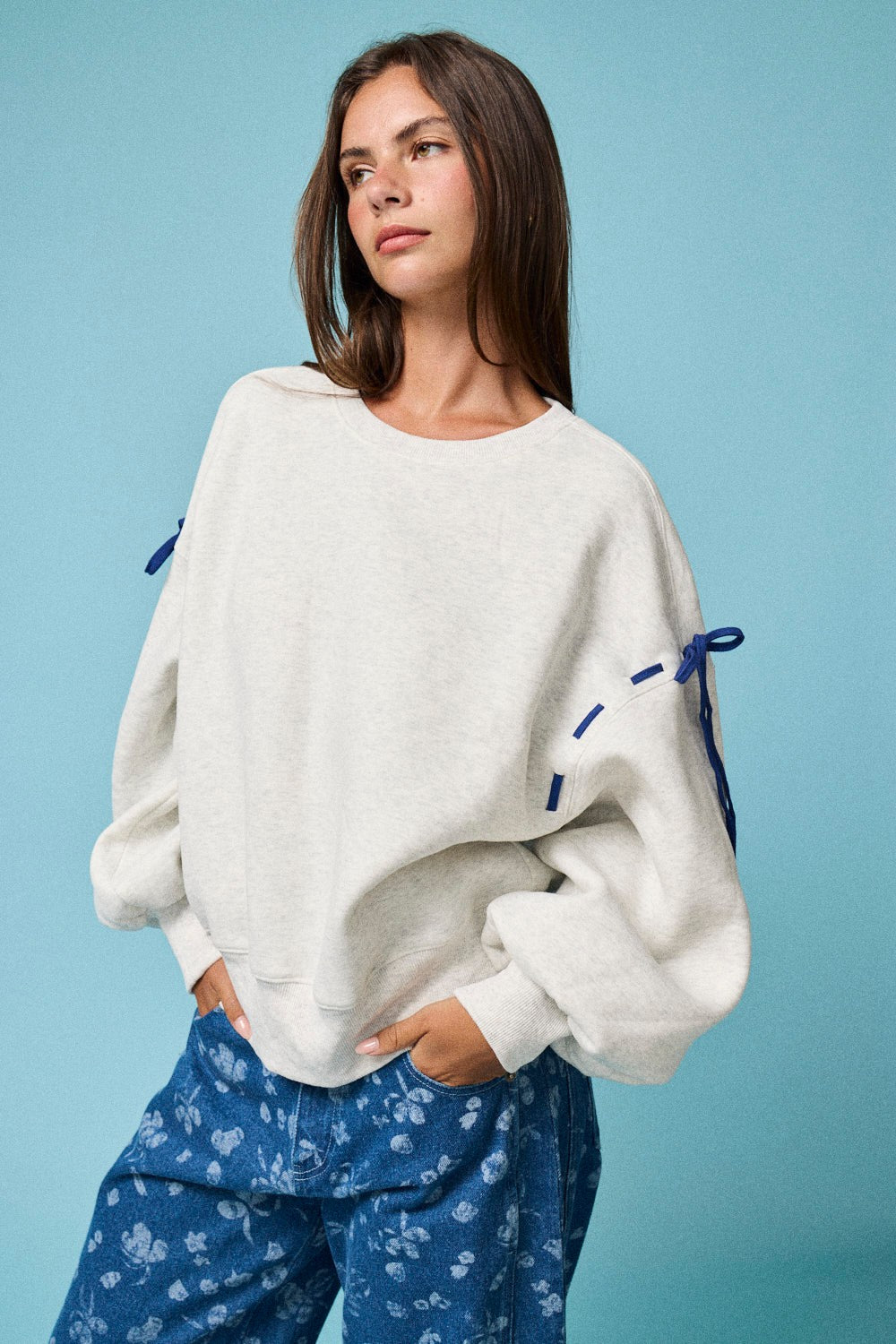 Oversized White Sweatshirt Cobalt Tie-Detail