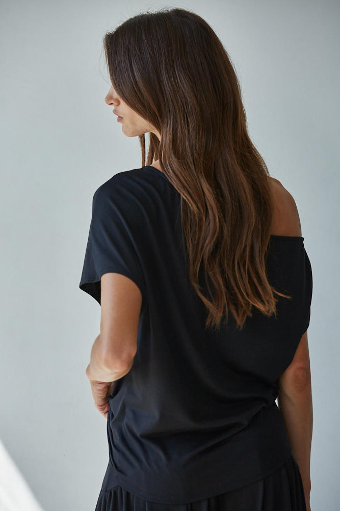 Black One-Shoulder Top