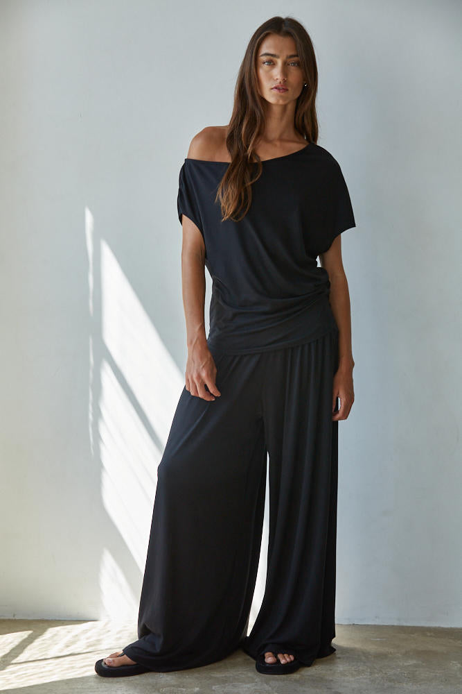 Black One-Shoulder Top