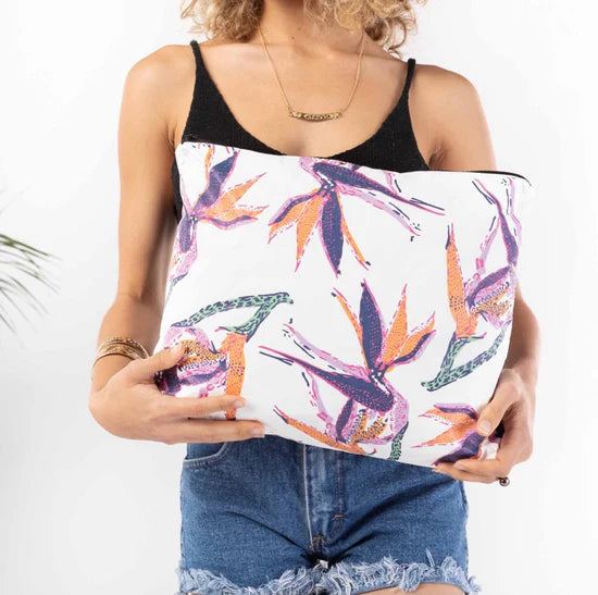 Paradise On Repeat - MAX POUCH