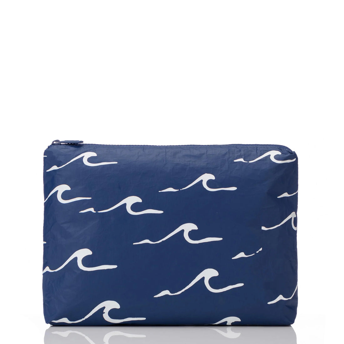 Mid Seaside: White/Navy