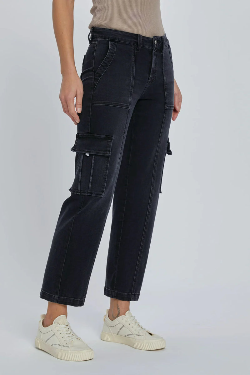 Tracey Cropped Cargo - black