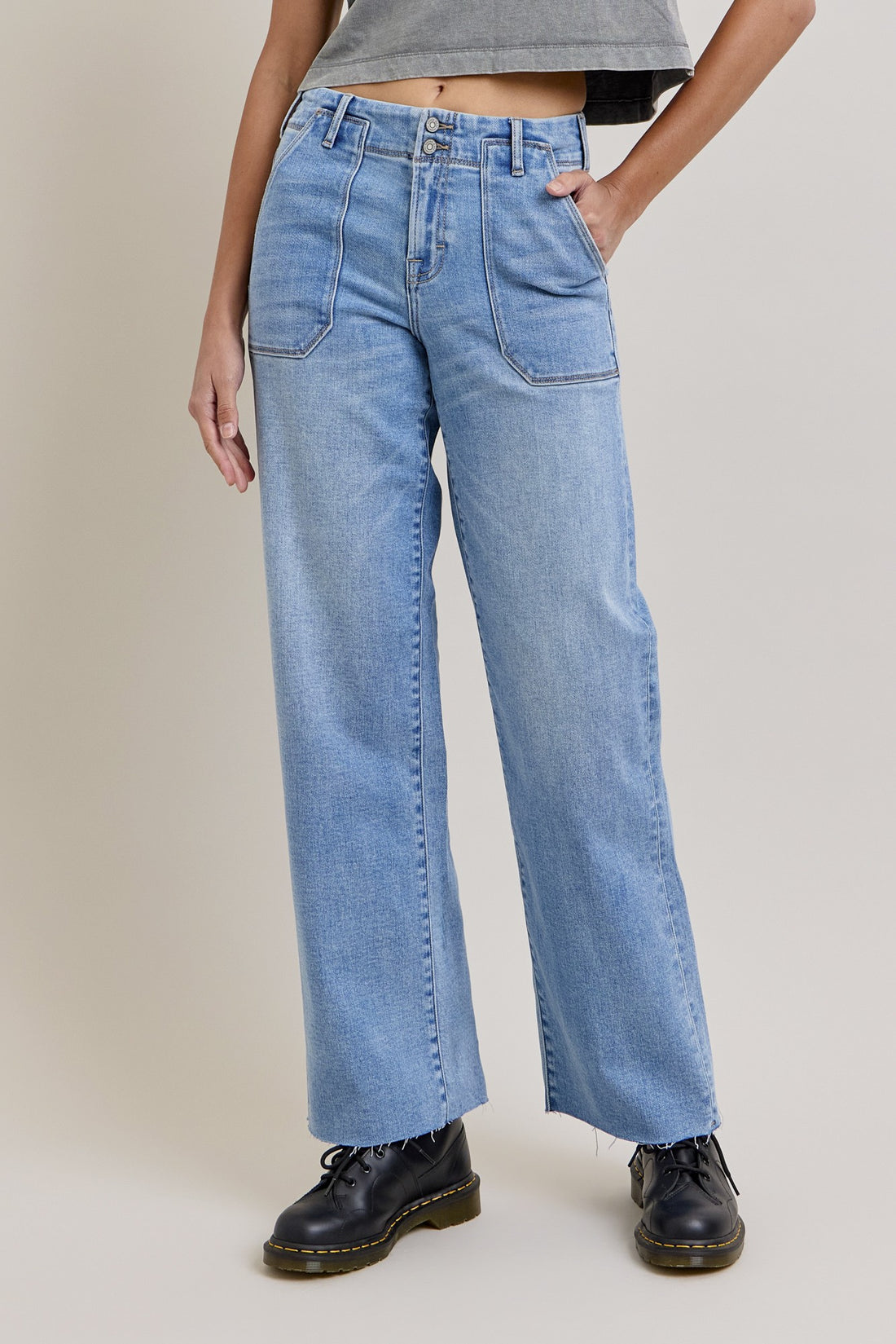 Logan Medium Wash Front Pocket Wide-leg