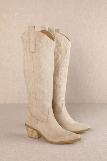 GIADA Classic Embroidered Boot