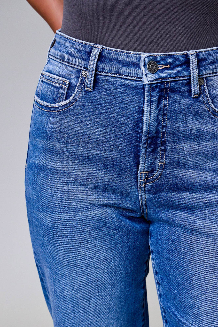 Ella - Medium Wash Straight