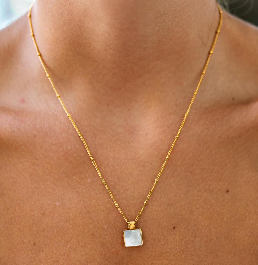 Endlessly Creating Necklace- Gold