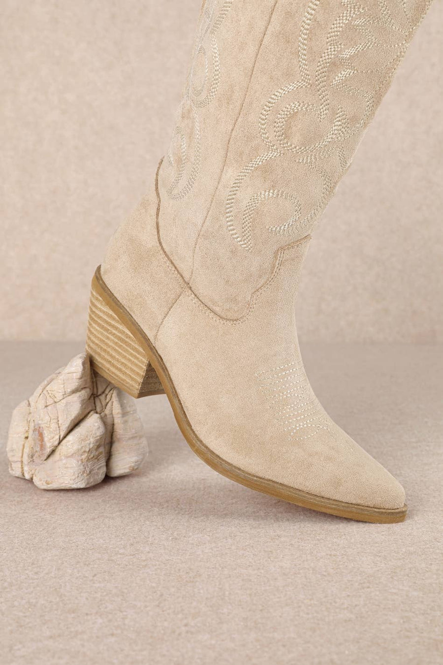 GIADA Classic Embroidered Boot